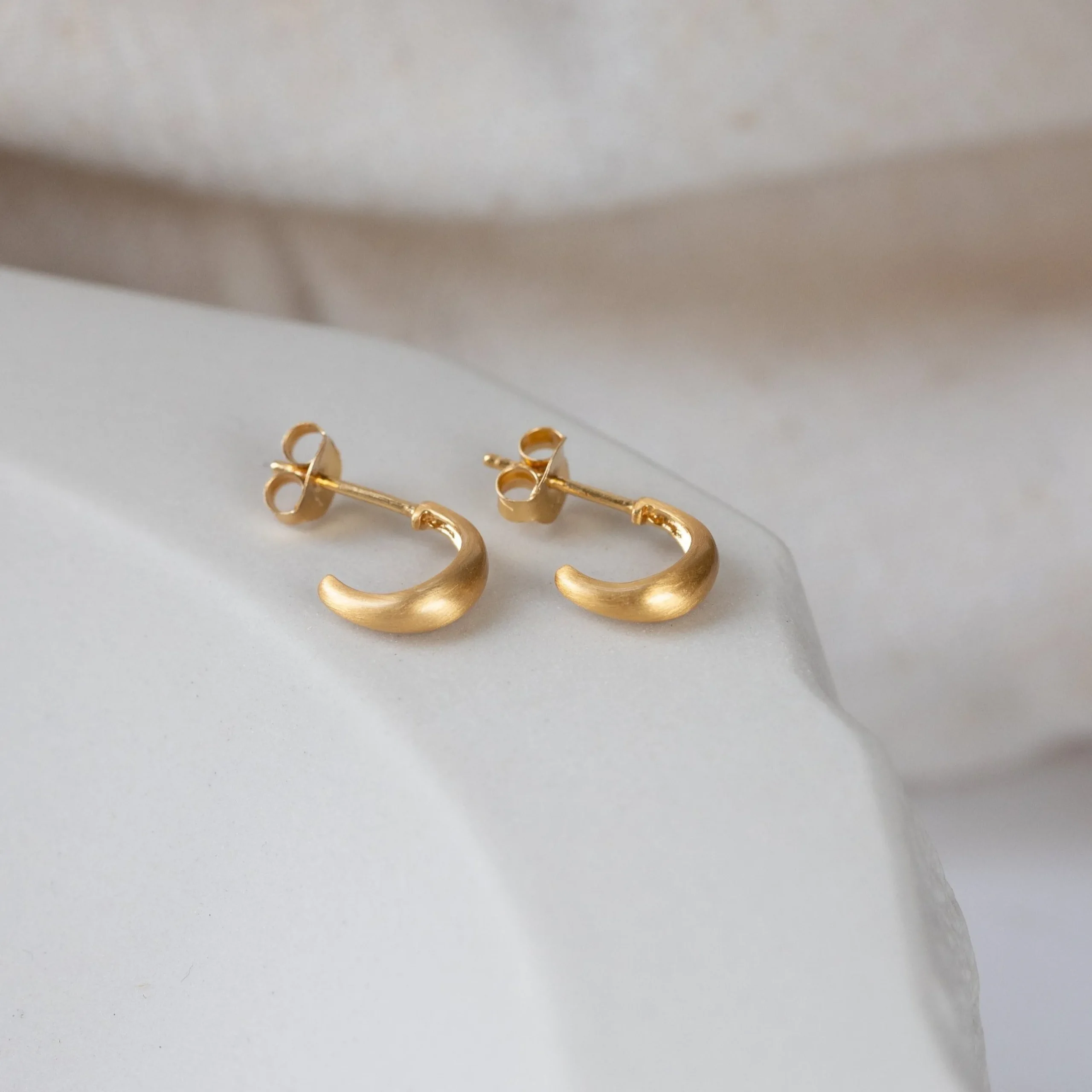 byBiehl® Danmark Guldøreringe<Ocean Flow Hoops Small