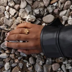 byBiehl® Danmark Guldringe<Pebbles ring